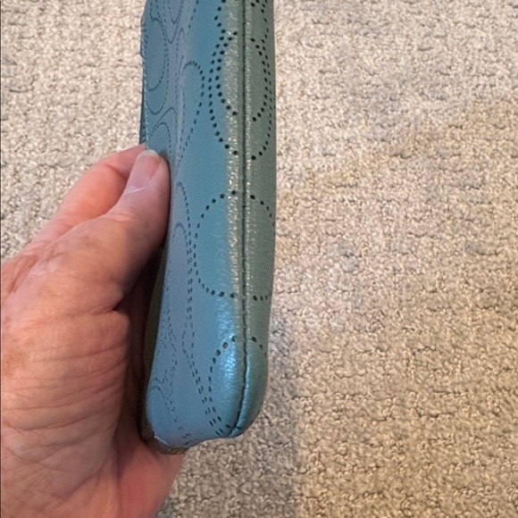 Coach Wristlet Perferforated Kissing Cs - Picture 6 of 10